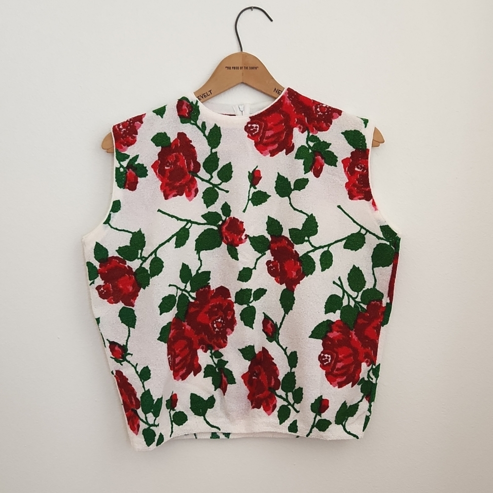 Vintage 1960s Crop Top Red White Rose Floral Knit XLARGE